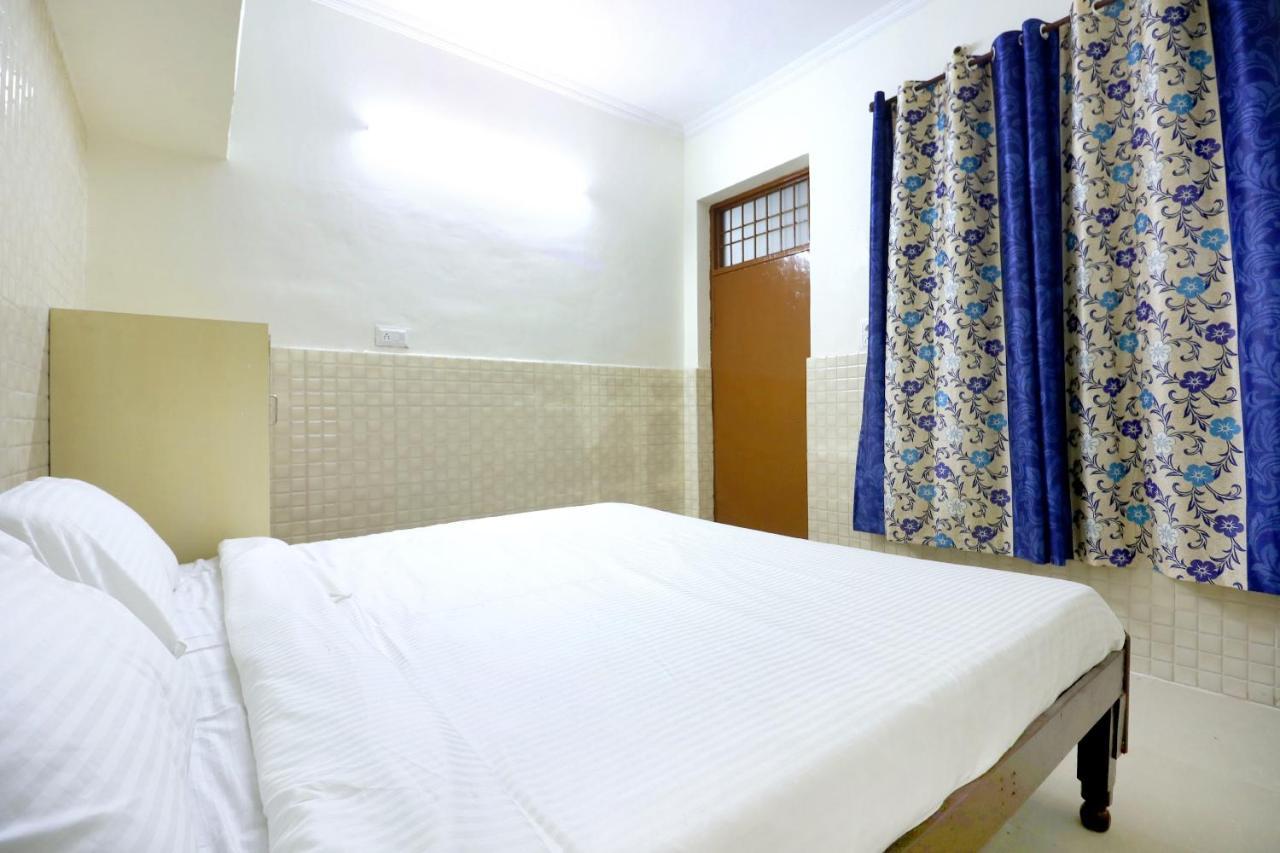 Spot On 44679 Hotel Samrat Sohāna Екстериор снимка