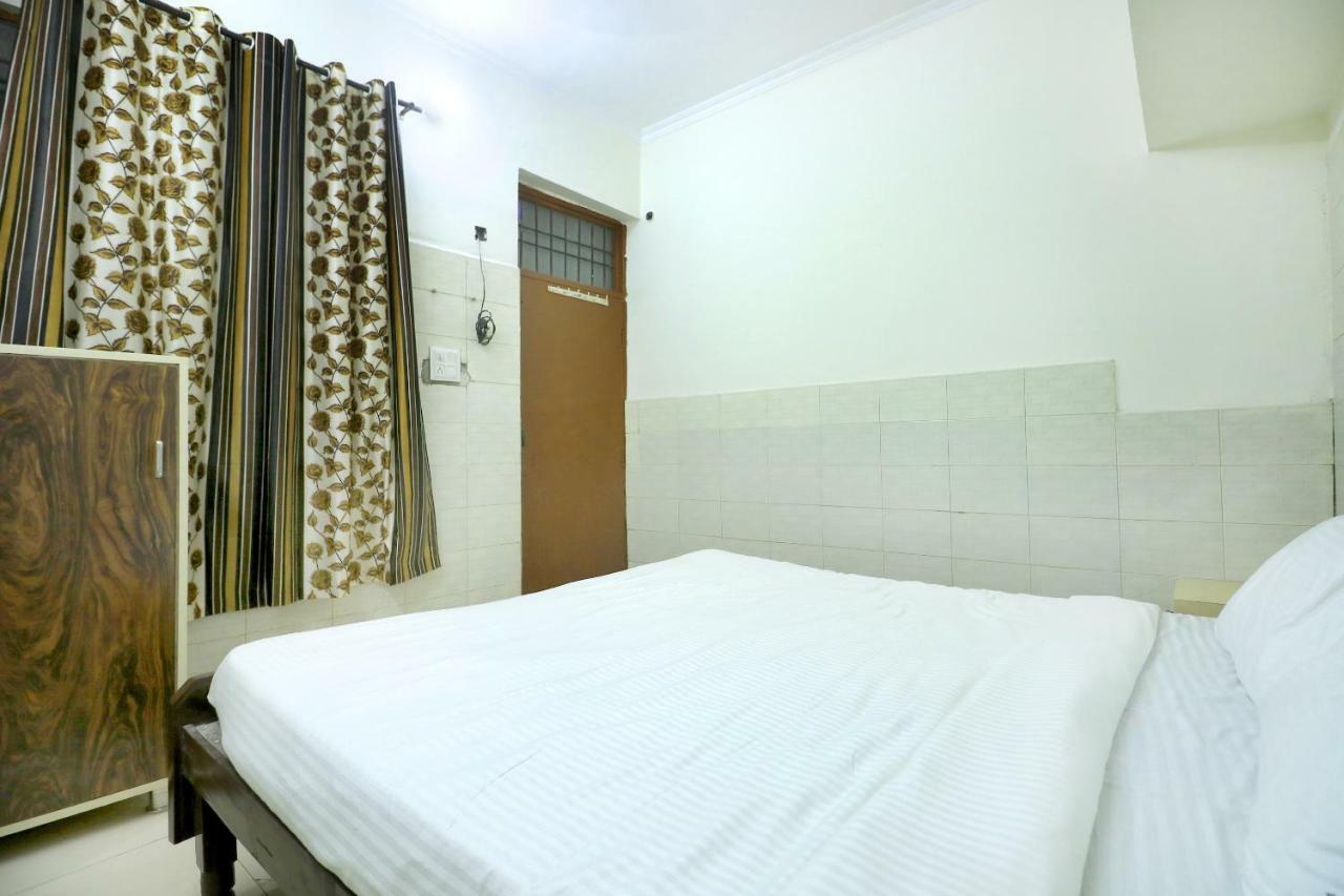 Spot On 44679 Hotel Samrat Sohāna Екстериор снимка