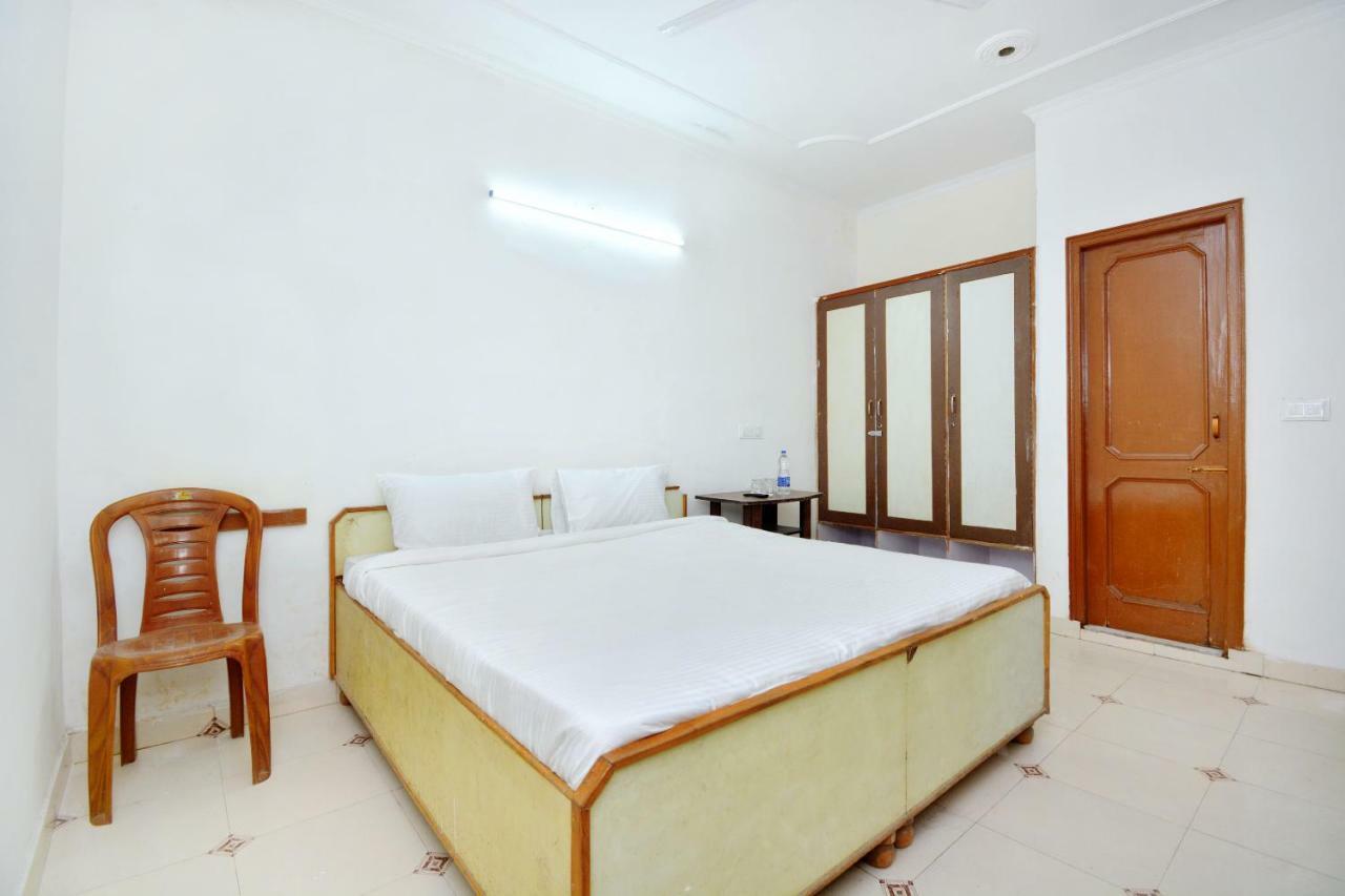 Spot On 44679 Hotel Samrat Sohāna Екстериор снимка