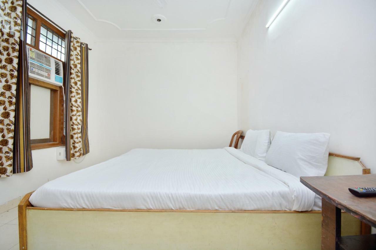 Spot On 44679 Hotel Samrat Sohāna Екстериор снимка
